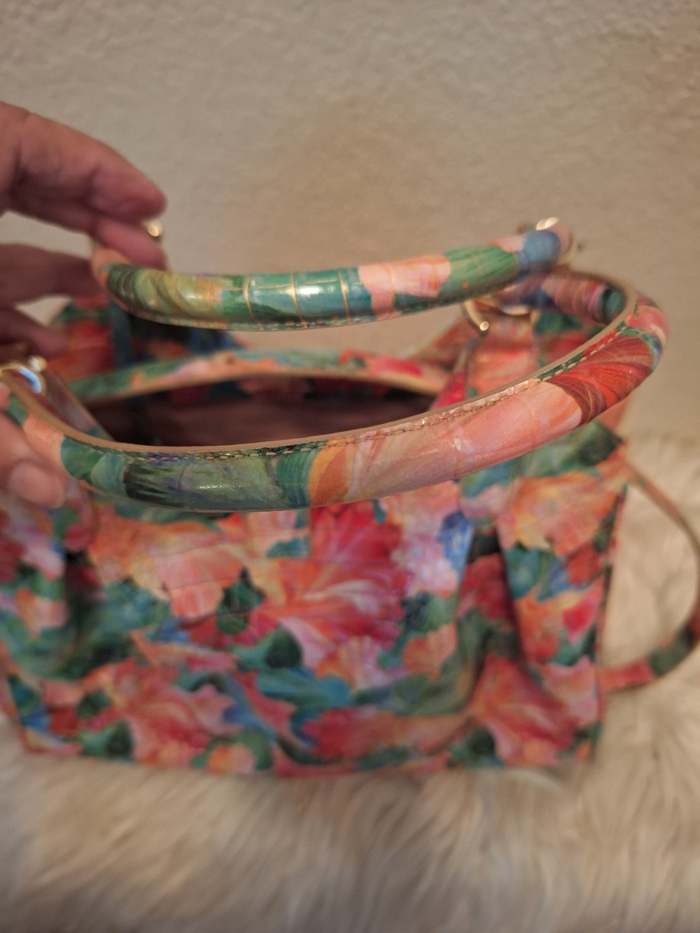 Floral Multi-Color Shoulder Bag with Turn-Lock Accent - Picture 5 of 8